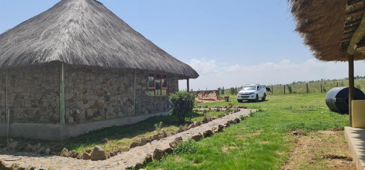 Le Tai Village Resort Near Solio Game Reserve Mweiga Buitenkant foto